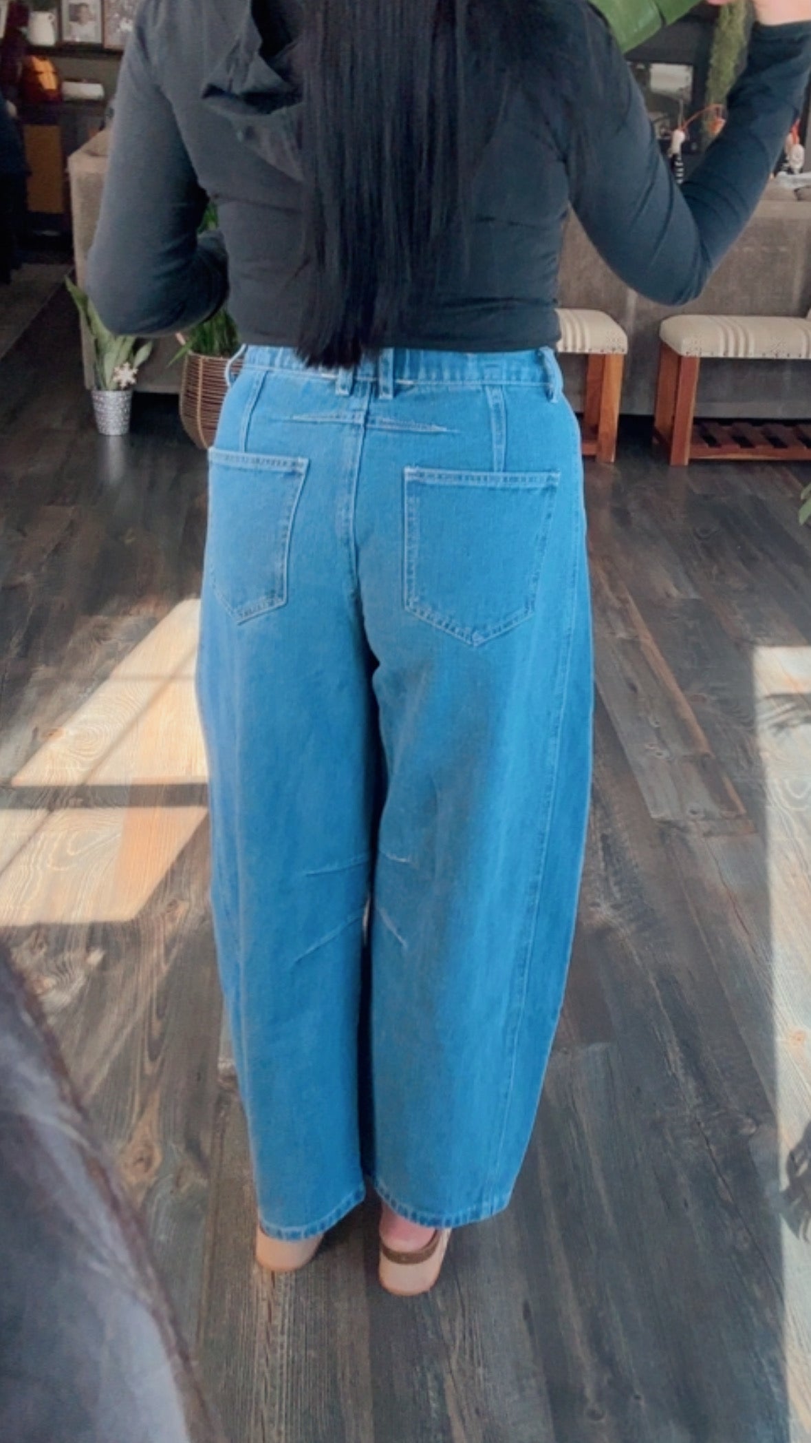 Ledger Barrel Jeans